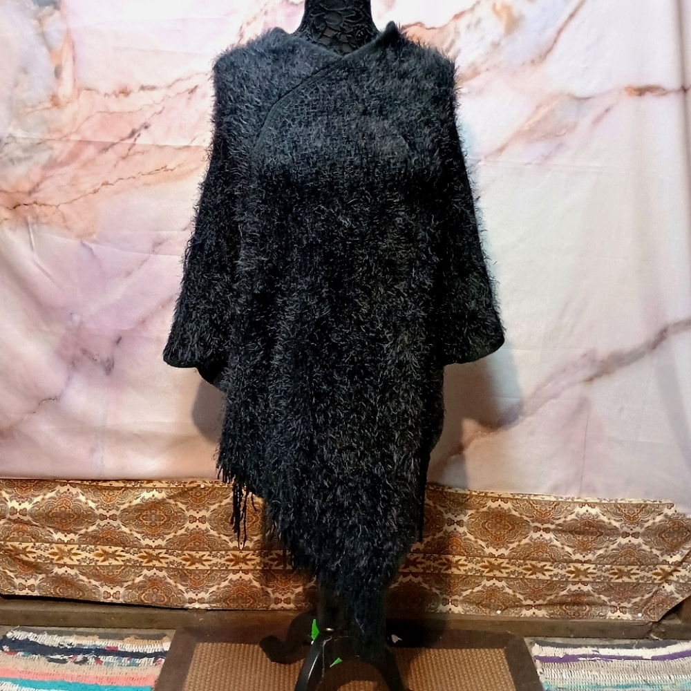 Step‎ In Style Fuzzy Black Poncho